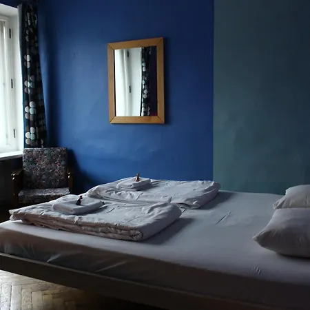 Viru Backpackers Ostello *