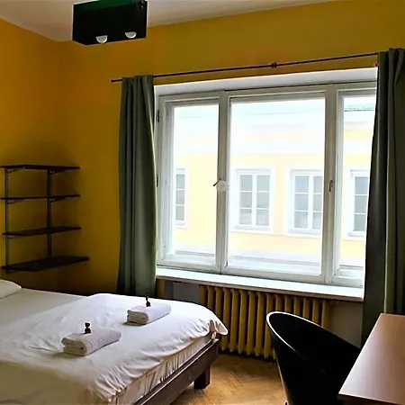 Viru Backpackers *